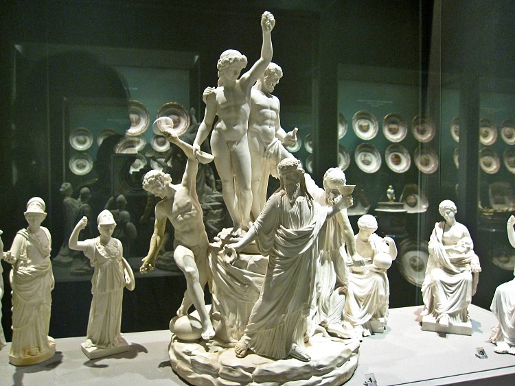 napoli_-_museo_di_capodimonte_galleria_delle_porcellane_2