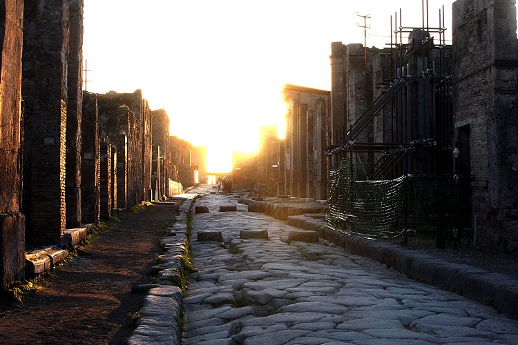 pompeii-street-sunrise-56a025c23df78cafdaa04c57