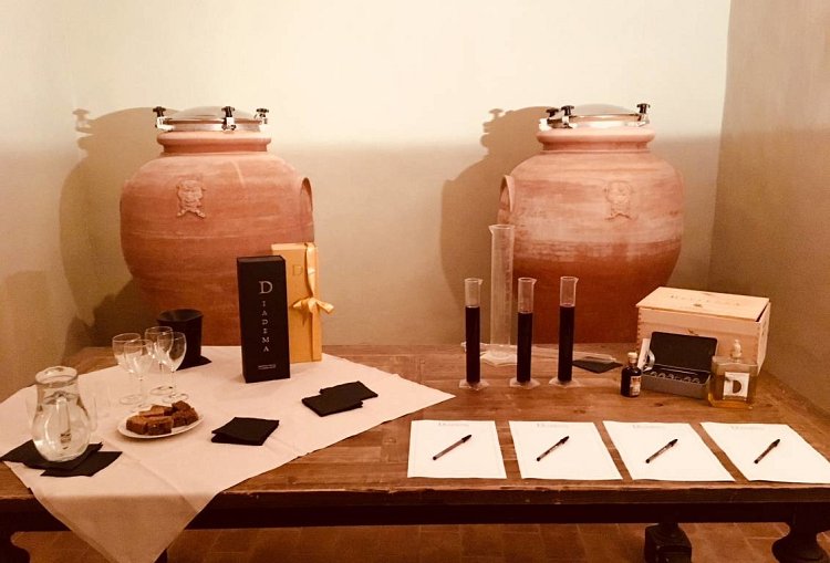 1529595812_WINE_ENTHUSIASTS_DINNER_at_a_BOUTIQUE_TUSCAN_WINERY_&_WINE_LAB