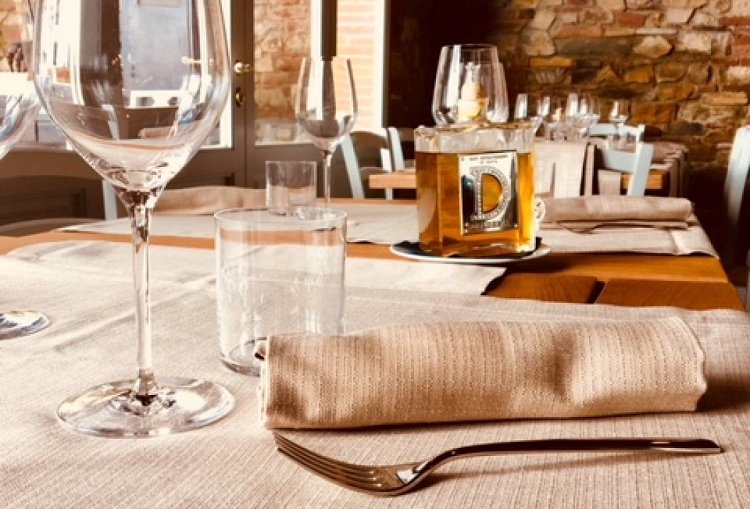 1530602611_WINE_ENTHUSIASTS_DINNER_at_a_BOUTIQUE_TUSCAN_WINERY_&_WINE_LAB