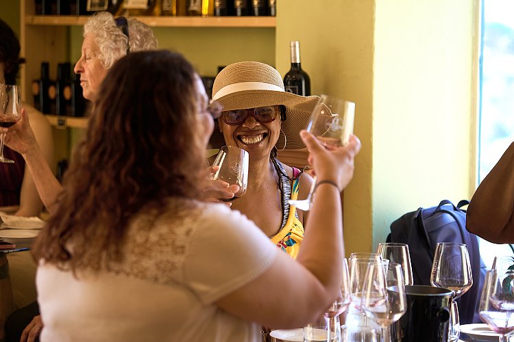 Wine_and_Olive_Oil_Trail_119_cuifq0?_a=BACAEuGT