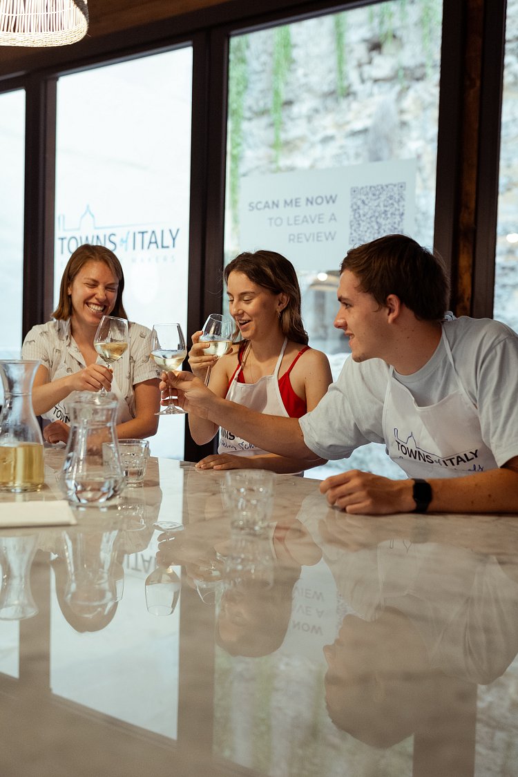 P1536584_1_uyy19u?_a=BACAEuGT