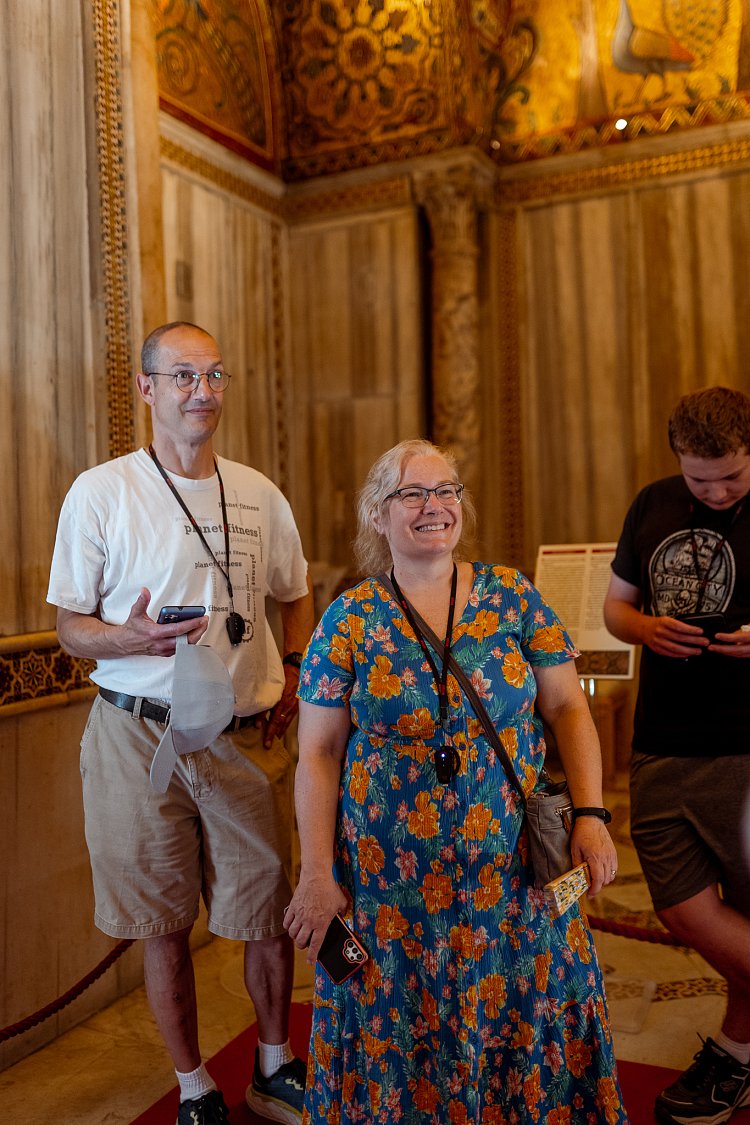 P1499715_ljoghy?_a=BACAEuGT