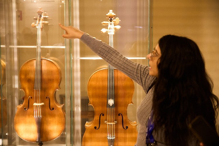 1_Hour_with_David_40_wisybj?_a=BACAEuGT