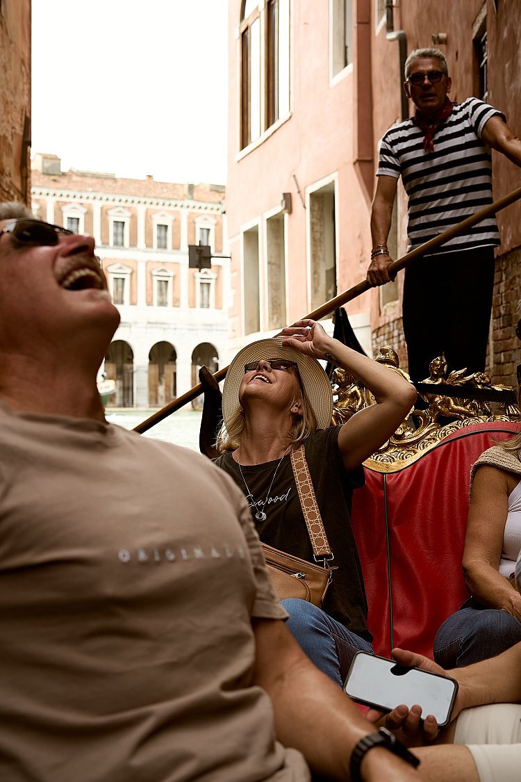 WT.GNDL._81_gmbrxh?_a=BACAEuGT