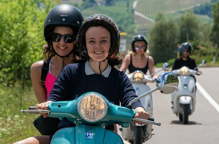 FlorenceTown__083_tfe6xl?_a=BACAEuGT