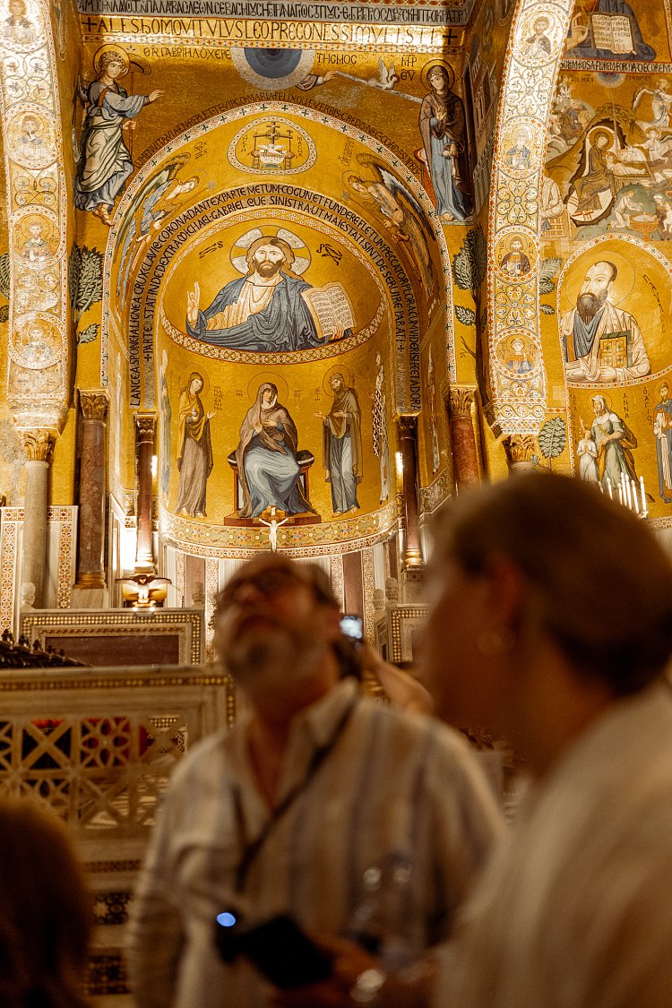 P1499279_1_qutgyf?_a=BACAEuGT